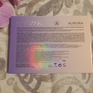 Anastasia Beverly Hills Makeup - ABH AURORA GLOW KIT Anastasia Beverly Hills Makeup - ABH AURORA GLOW KIT